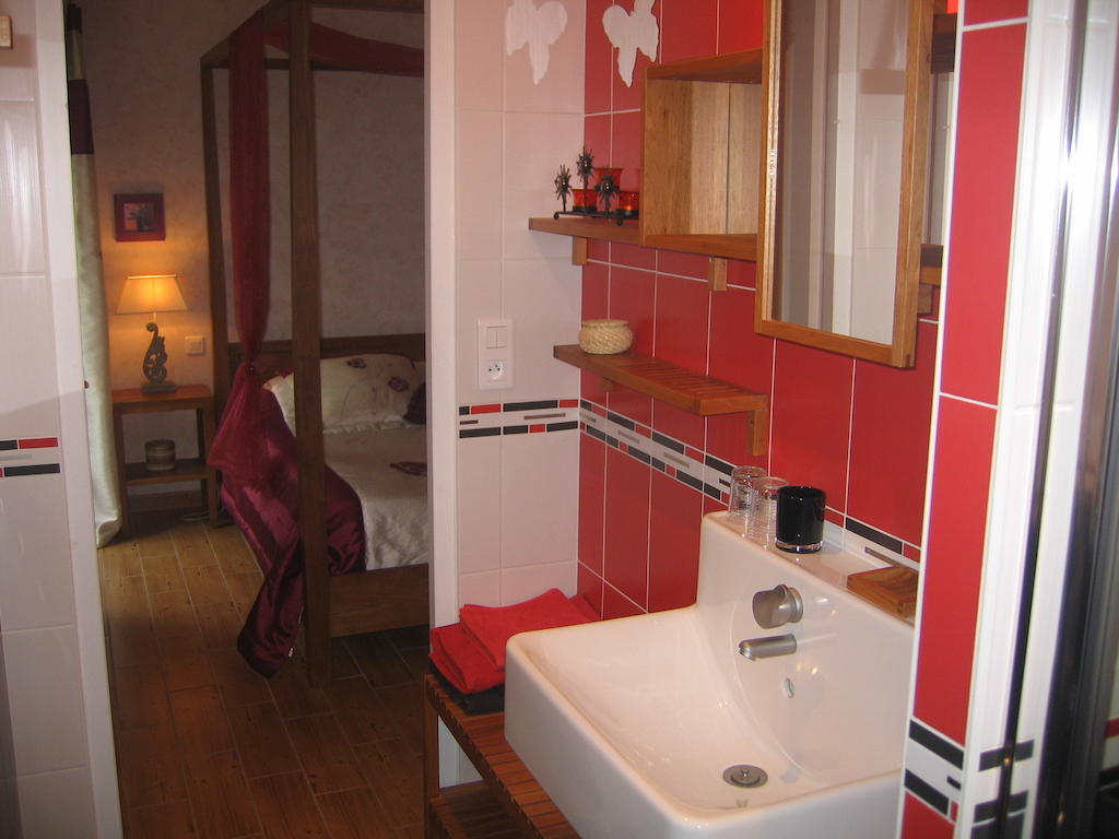 La Minaudiere Nueil-sous-les-Aubiers Room photo